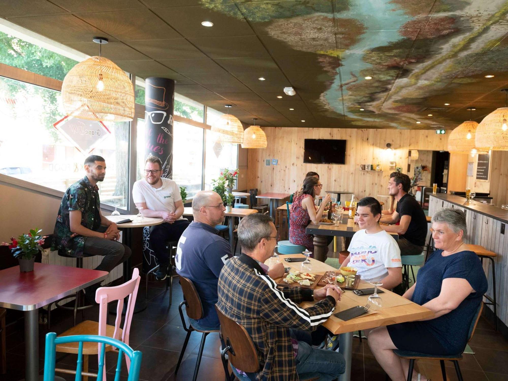 Greet Hotel Evreux Centre - Route De Normandie By Accor ภายนอก รูปภาพ