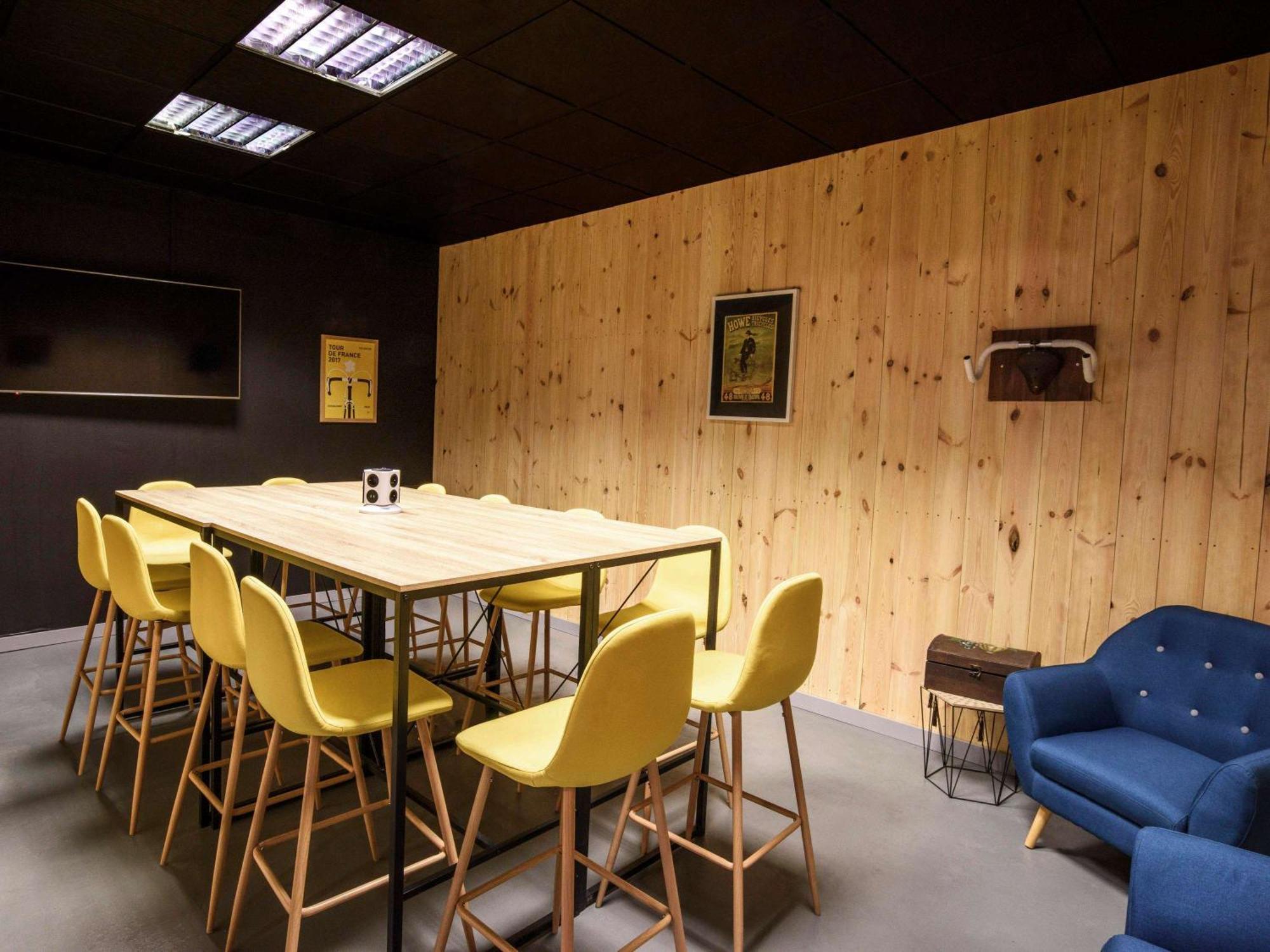 Greet Hotel Evreux Centre - Route De Normandie By Accor ภายนอก รูปภาพ